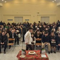 Με επιτυχία η πρώτη κοπή πίτας του Συλλόγου Τριτέκνων Επαρχίας Θήρας