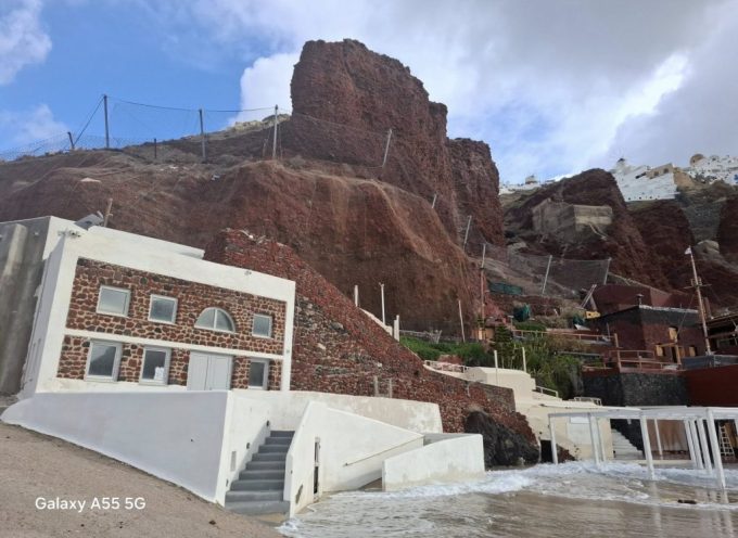 Eπαρχος Θήρας:Με μεγάλη χαρά ανακοινώνω την ολοκλήρωση, εντός του προβλεπόμενου χρονοδιαγράμματος, της δεύτερης φάσης των εργασιών στα πρανή της καλντέρας,