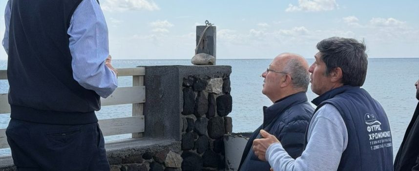 Αυτοψία στη Βλυχάδα για τις ζημιές από τη διάβρωση στην περιοχή Πούντες