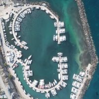 ΔΗΜ.ΛΙΜ.ΤΑΜΕΙΟ ΘΗΡΑΣ:Υπέπεσε στην αντίληψη μας ότι, επιτήδειοι προσπαθούν να αποκομίσουν οικονομικό όφελος, ζητώντας χρήματα από ελλιμενιζόμενους, στο λιμανάκι της Βλυχάδας.