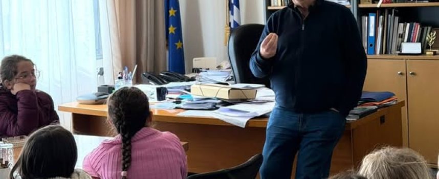 Επίσκεψη Δημοτικού Σχολείου Εμπορείου στο Δημαρχείο με θέμα το περιβάλλον