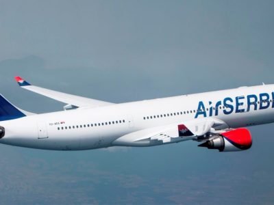 Air Serbia: Αυξάνει τις πτήσεις προς Αθήνα και Θεσσαλονίκη – Νέα προσθήκη η Σαντορίνη