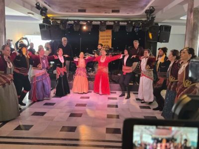 Με μεγάλη επιτυχία και εντυπωσιακή συμμετοχή η ετήσια χοροεσπερίδα του Συλλόγου Ποντίων & Φίλων Ποντίων Σαντορίνης «Οι Ακρίτες»